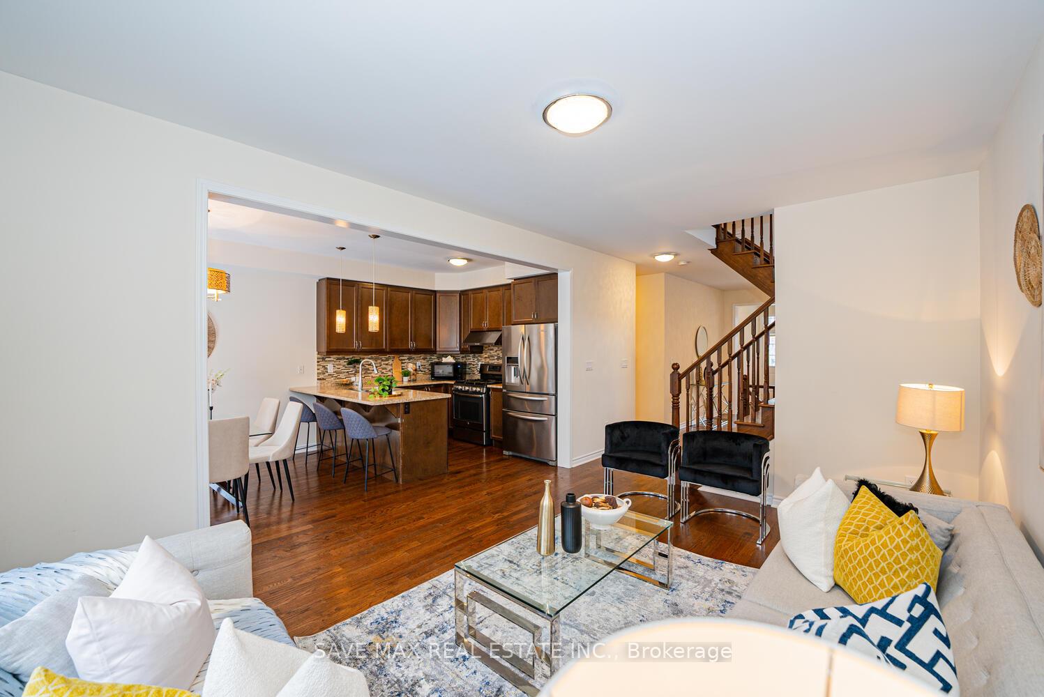 Photo 5 of 305 Trudeau Drive, Milton, Clarke — HOMEH