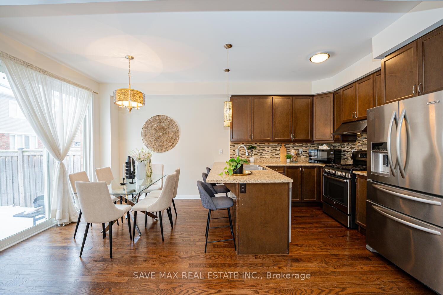 Photo 3 of 305 Trudeau Drive, Milton, Clarke — HOMEH