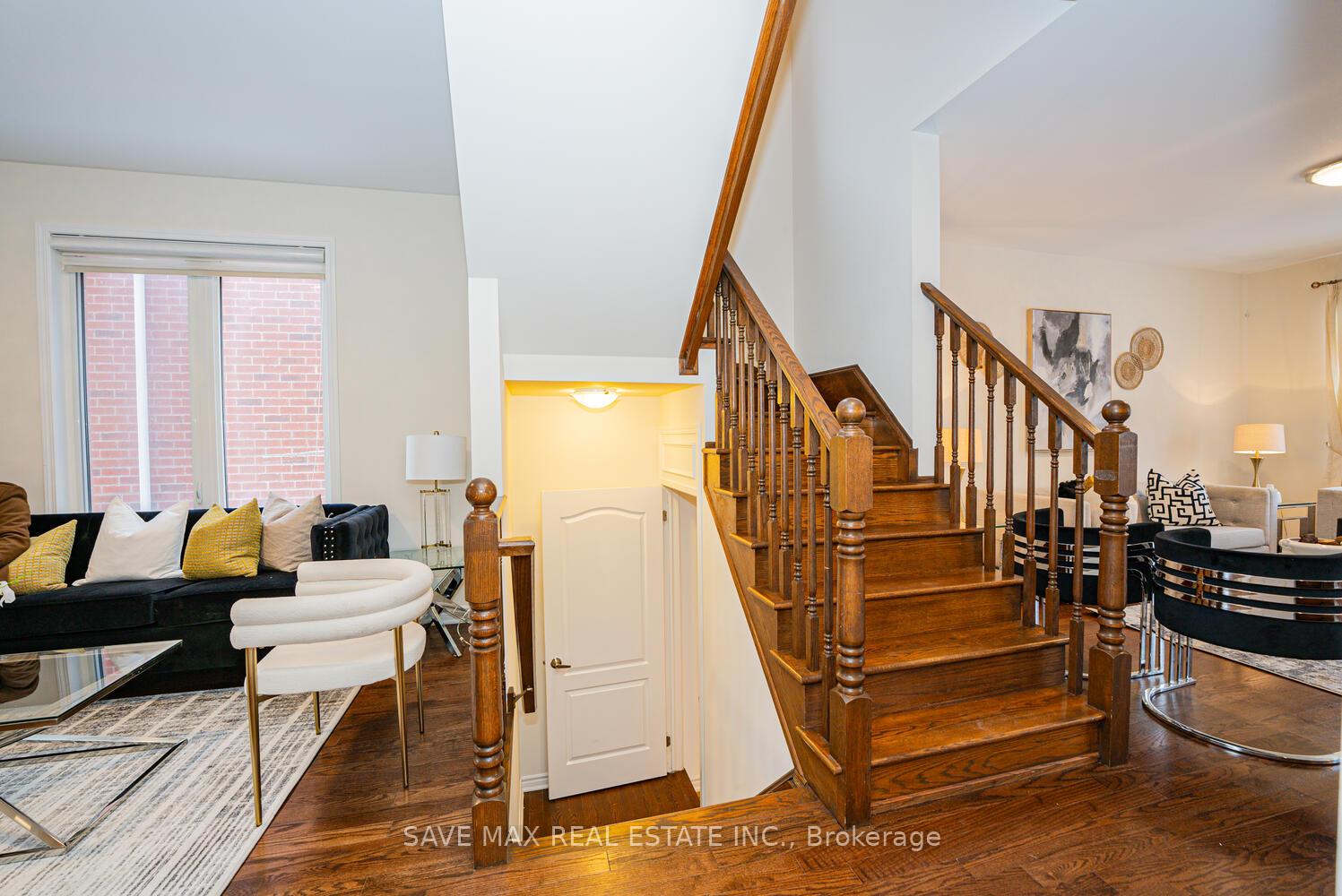 Photo 14 of 305 Trudeau Drive, Milton, Clarke — HOMEH