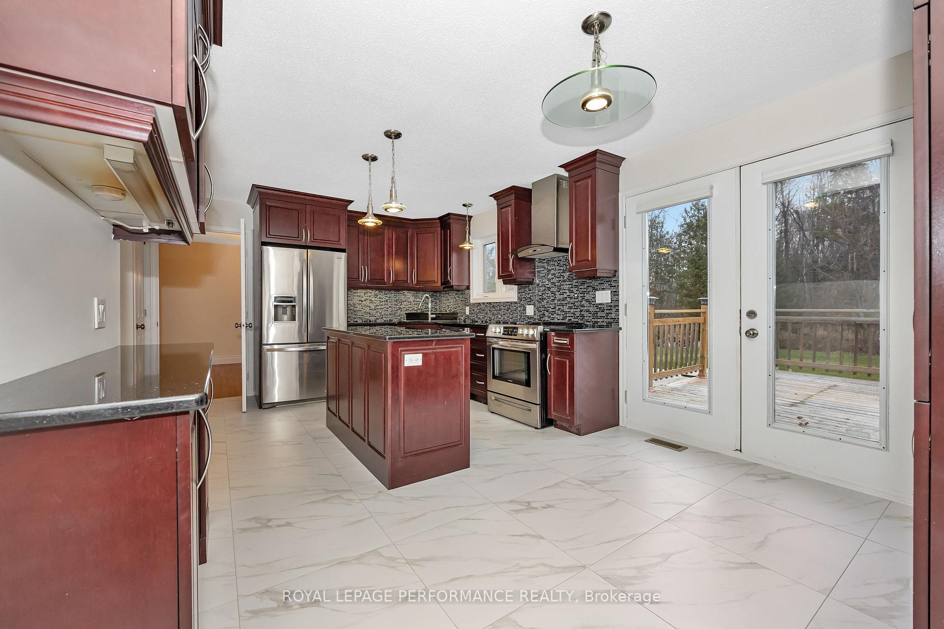 Photo 8 of 1141 Meadow Lane Road, Ottawa, Camelot — HOMEH