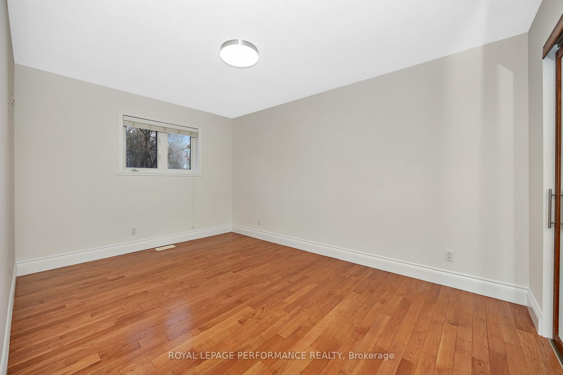 Photo 21 of 1141 Meadow Lane Road, Ottawa, Camelot — HOMEH