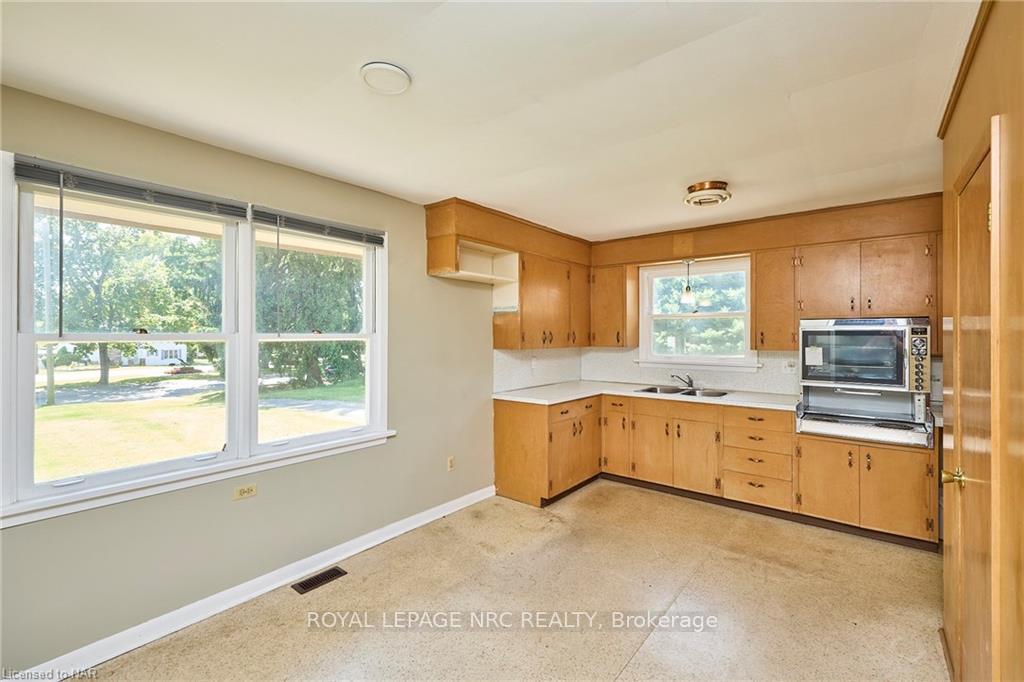Photo 26 of 489 Memorial Drive, Pelham, Fenwick — HOMEH