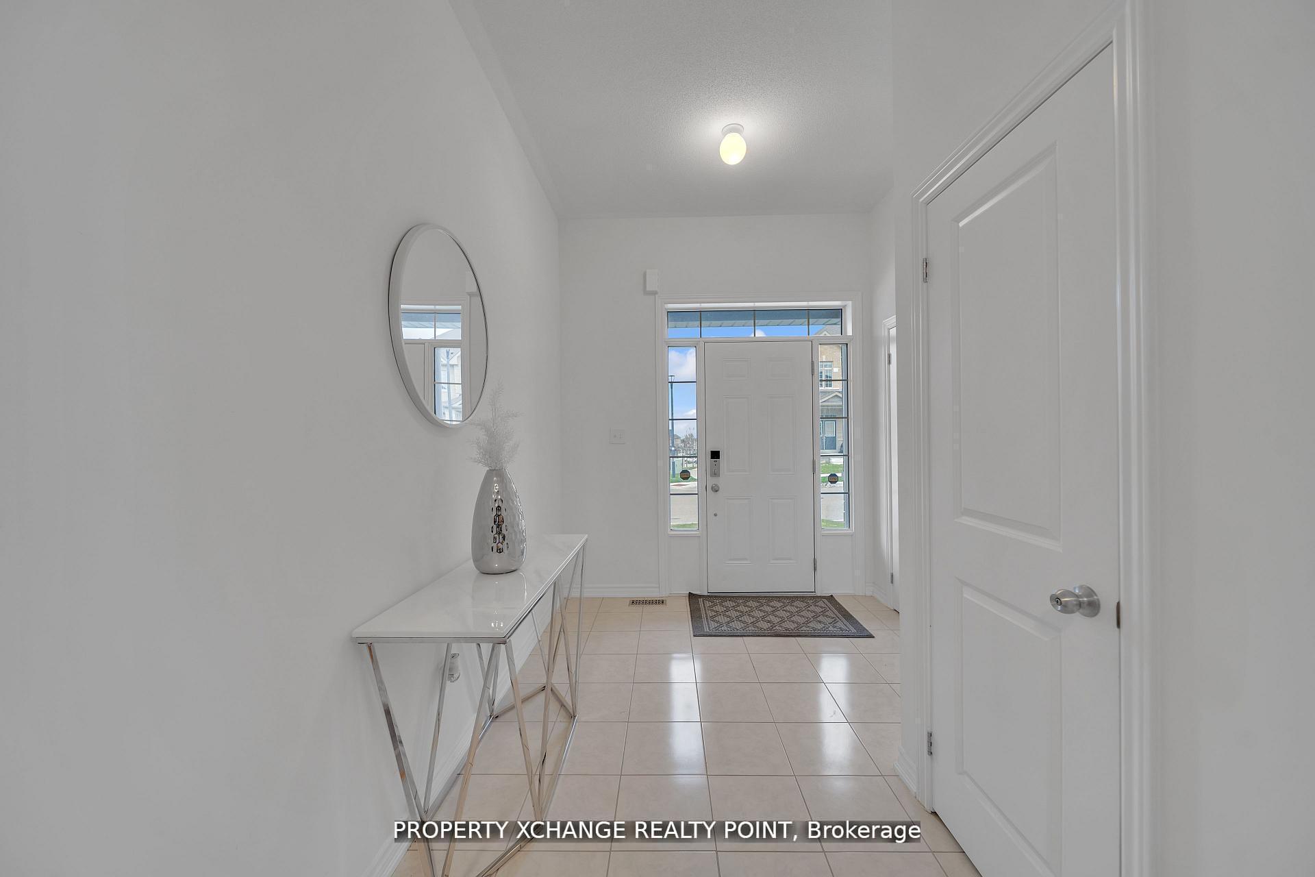 Photo 2 of 1120 Skyridge Boulevard, Pickering, Rural Pickering — HOMEH