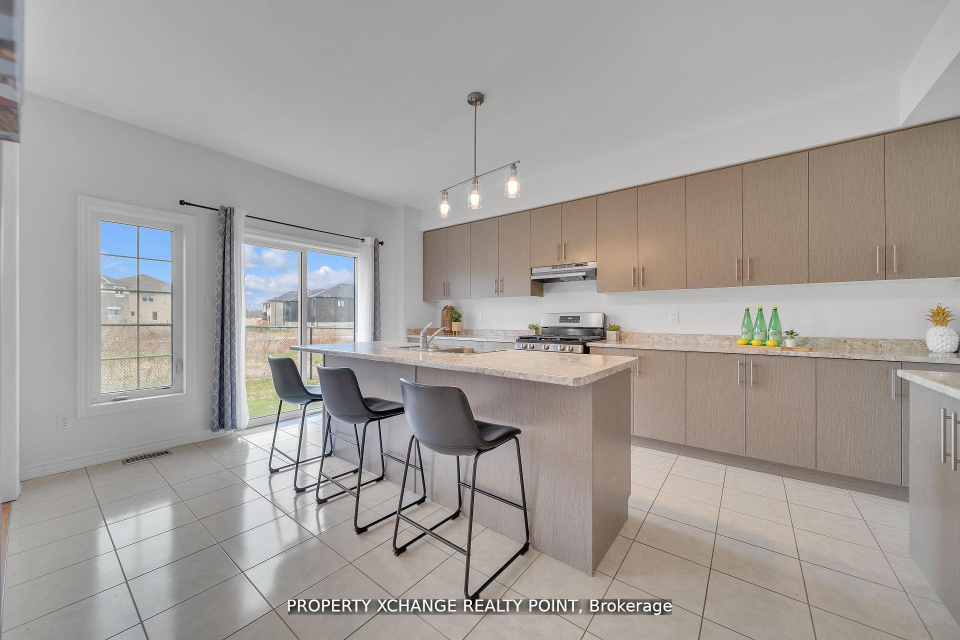 Photo 12 of 1120 Skyridge Boulevard, Pickering, Rural Pickering — HOMEH