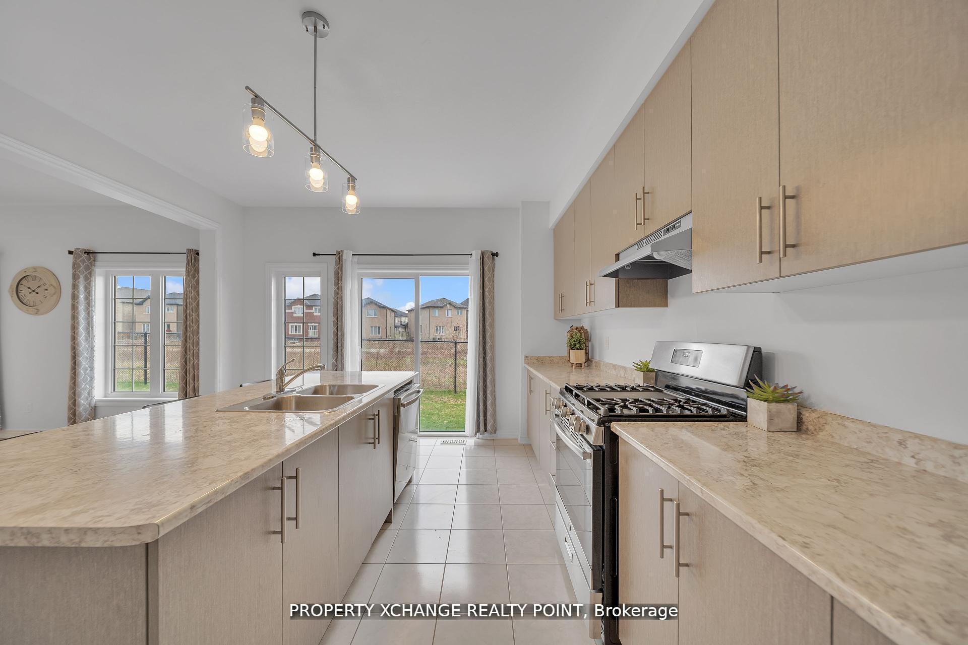 Photo 13 of 1120 Skyridge Boulevard, Pickering, Rural Pickering — HOMEH