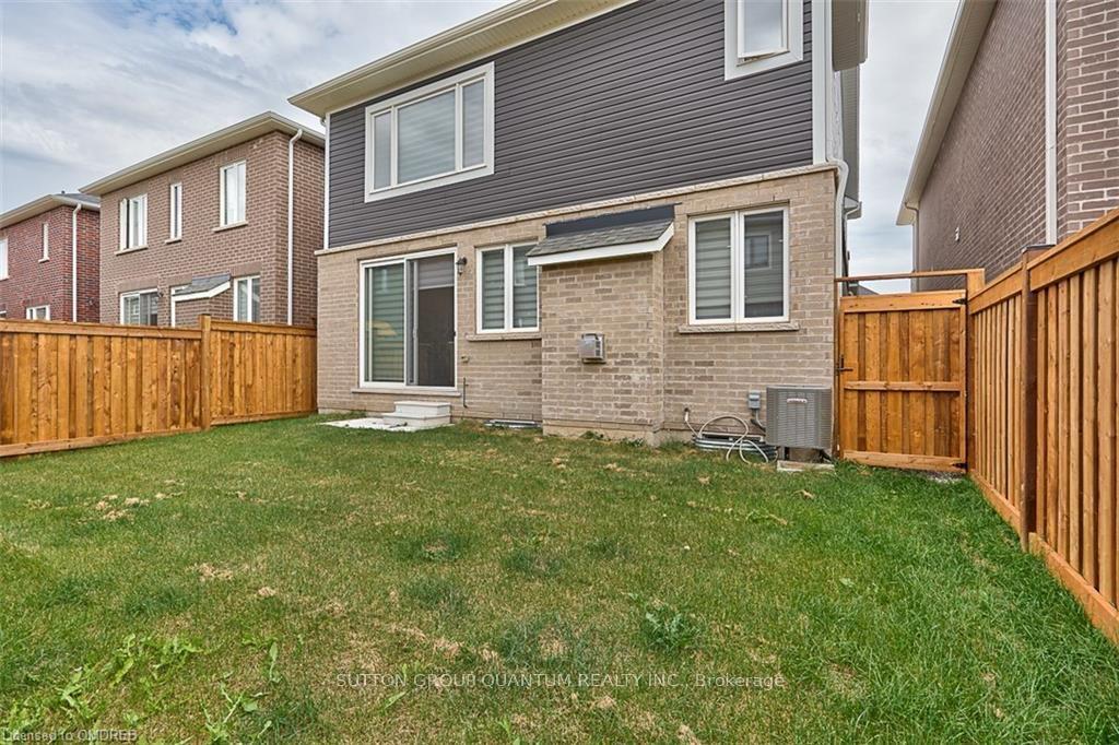 Photo 3 of Unit (Lower), 545 Kennedy Circle, Milton, Cobban — HOMEH