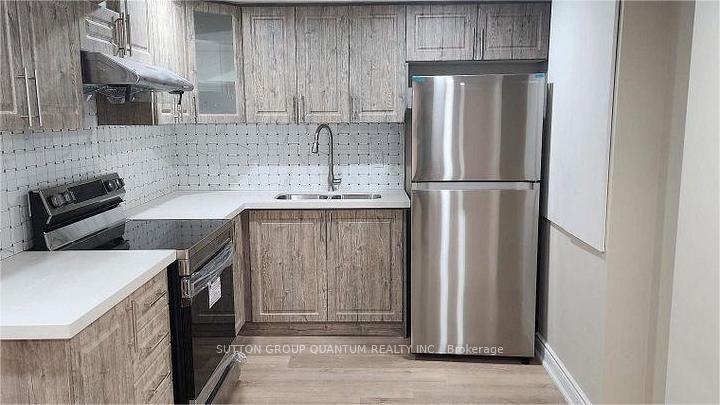 Photo 7 of Unit (Lower), 545 Kennedy Circle, Milton, Cobban — HOMEH