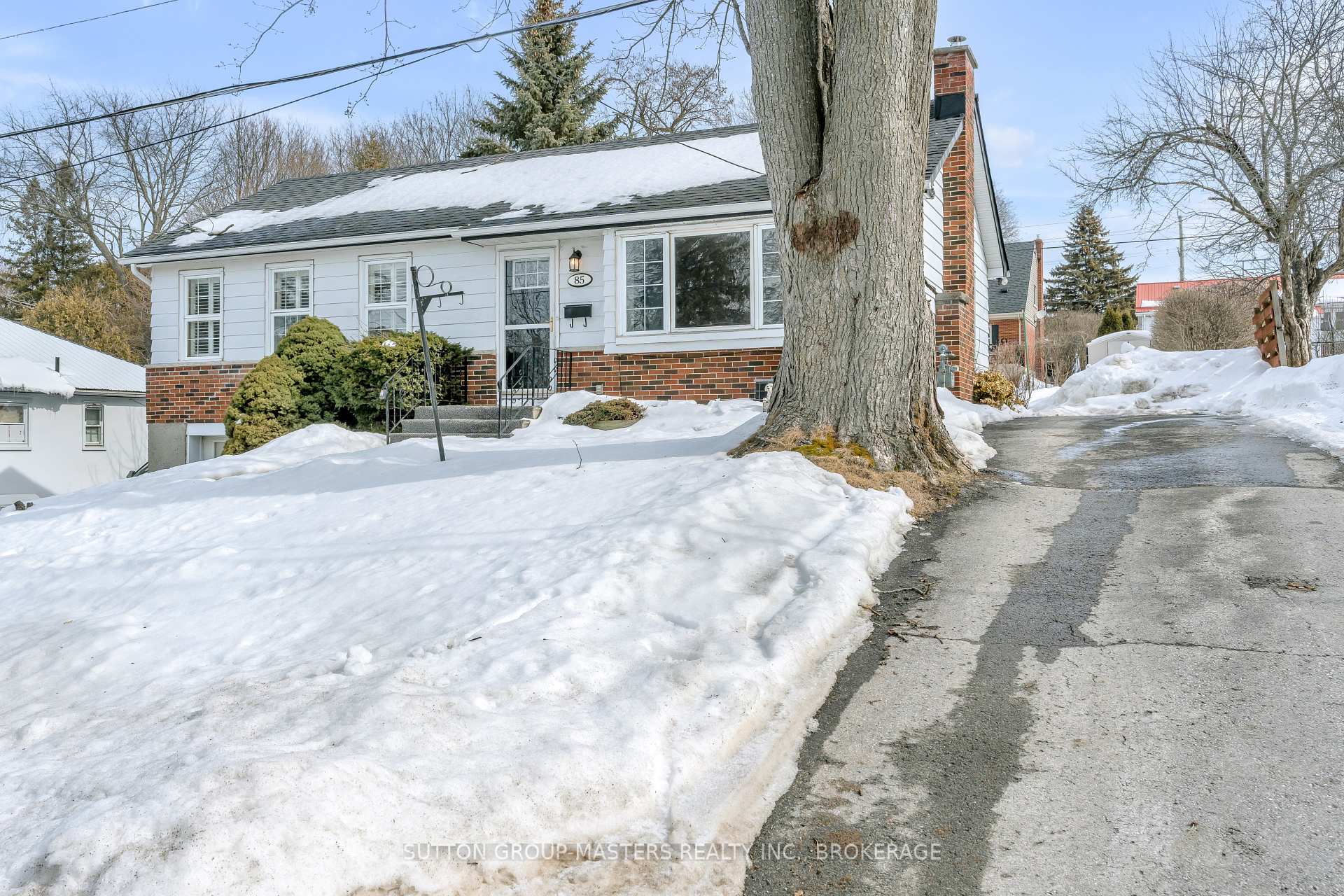 Photo 3 of 85 Florence Street, Kingston, West of Sir John A. Blvd — HOMEH