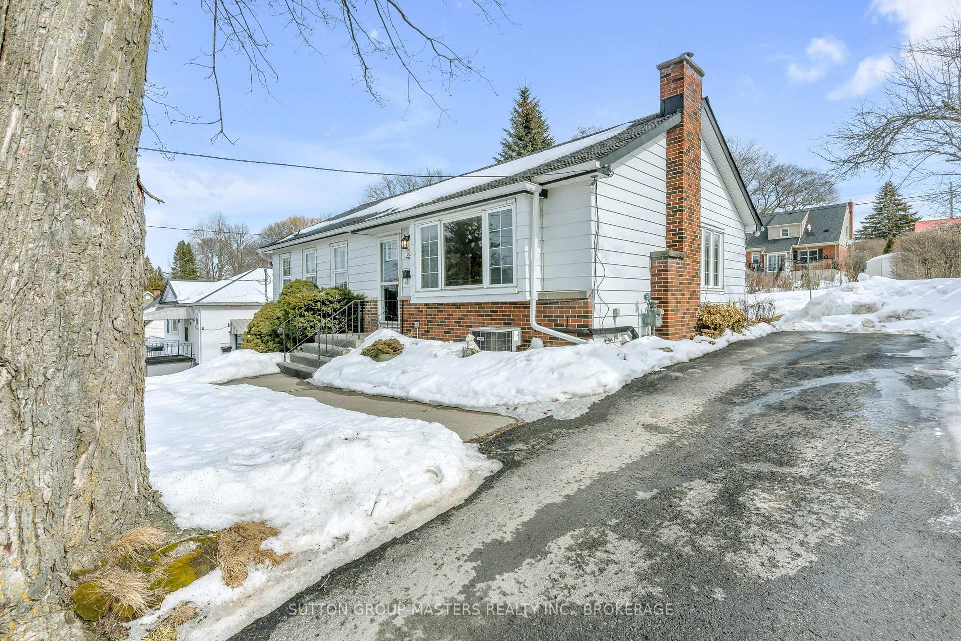 Photo 4 of 85 Florence Street, Kingston, West of Sir John A. Blvd — HOMEH