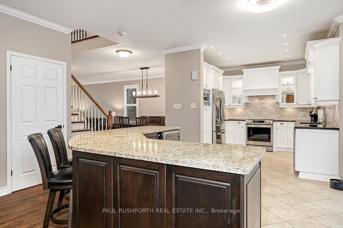 Photo 10 of 2040 Oakbrook Circle, Ottawa, Chapel Hill South - Orleans Village — HOMEH