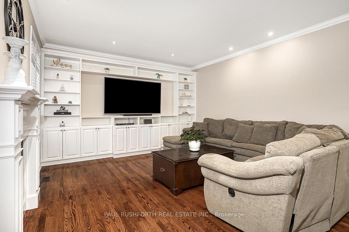 Photo 15 of 2040 Oakbrook Circle, Ottawa, Chapel Hill South - Orleans Village — HOMEH