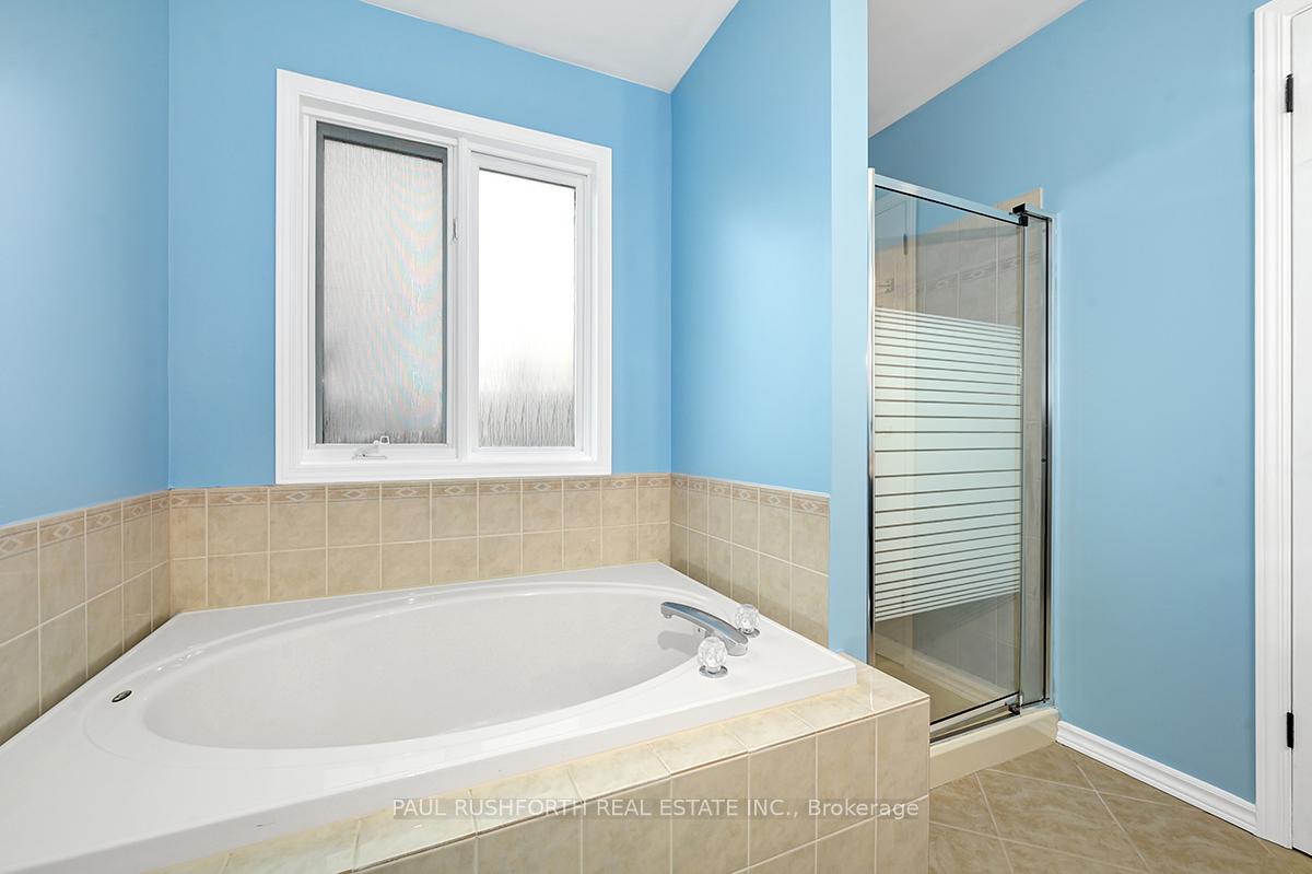 Photo 21 of 2040 Oakbrook Circle, Ottawa, Chapel Hill South - Orleans Village — HOMEH