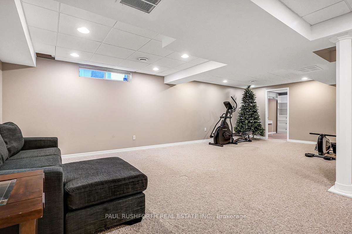 Photo 27 of 2040 Oakbrook Circle, Ottawa, Chapel Hill South - Orleans Village — HOMEH