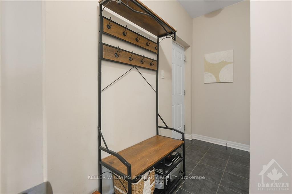 Photo 5 of 523 Knotridge Street, Ottawa, Mer Bleue/Bradley Estates/Anderson Park — HOMEH