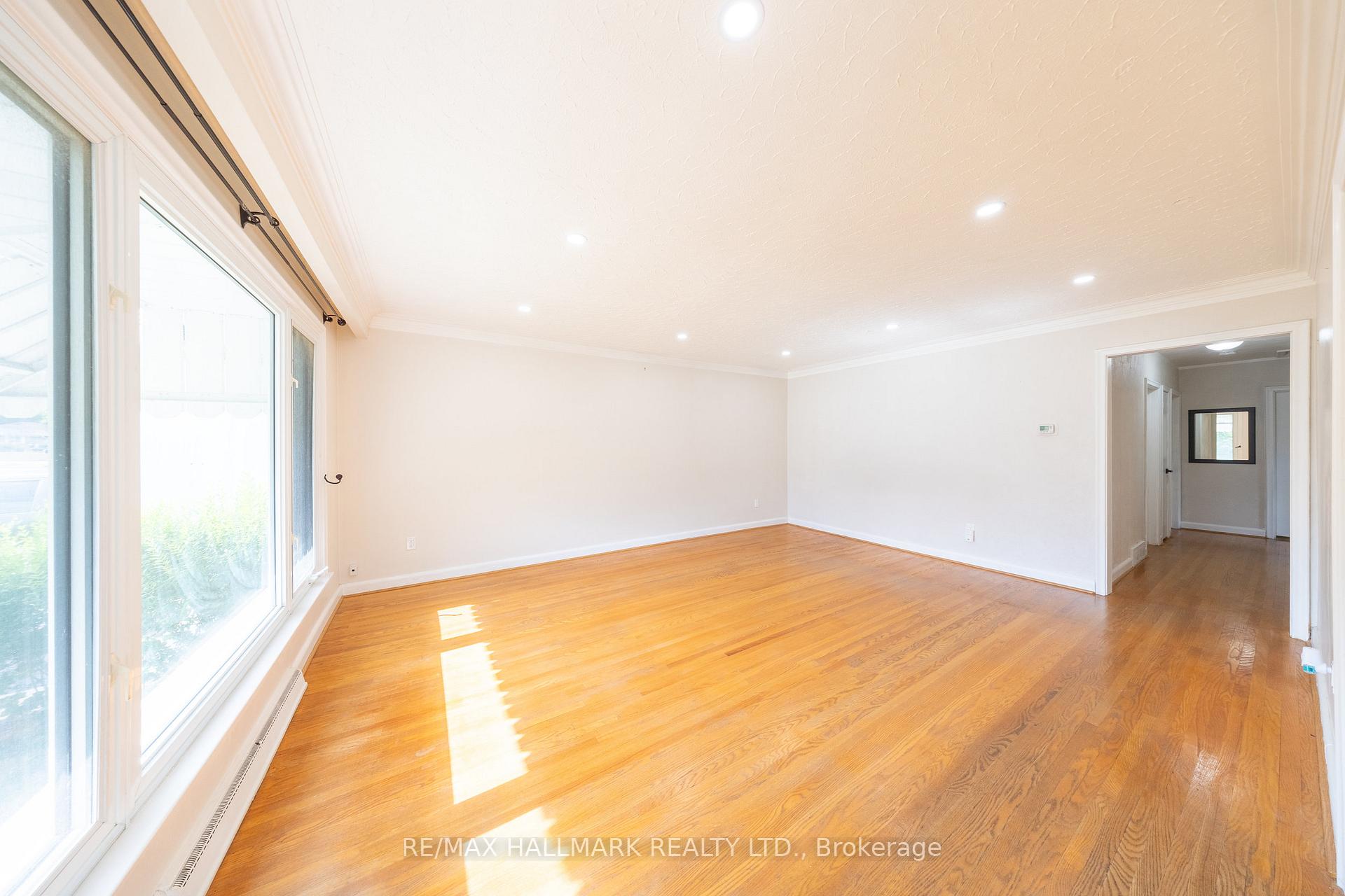 Photo 4 of Unit Main, 415 Stevenson Road N, Oshawa, McLaughlin — HOMEH