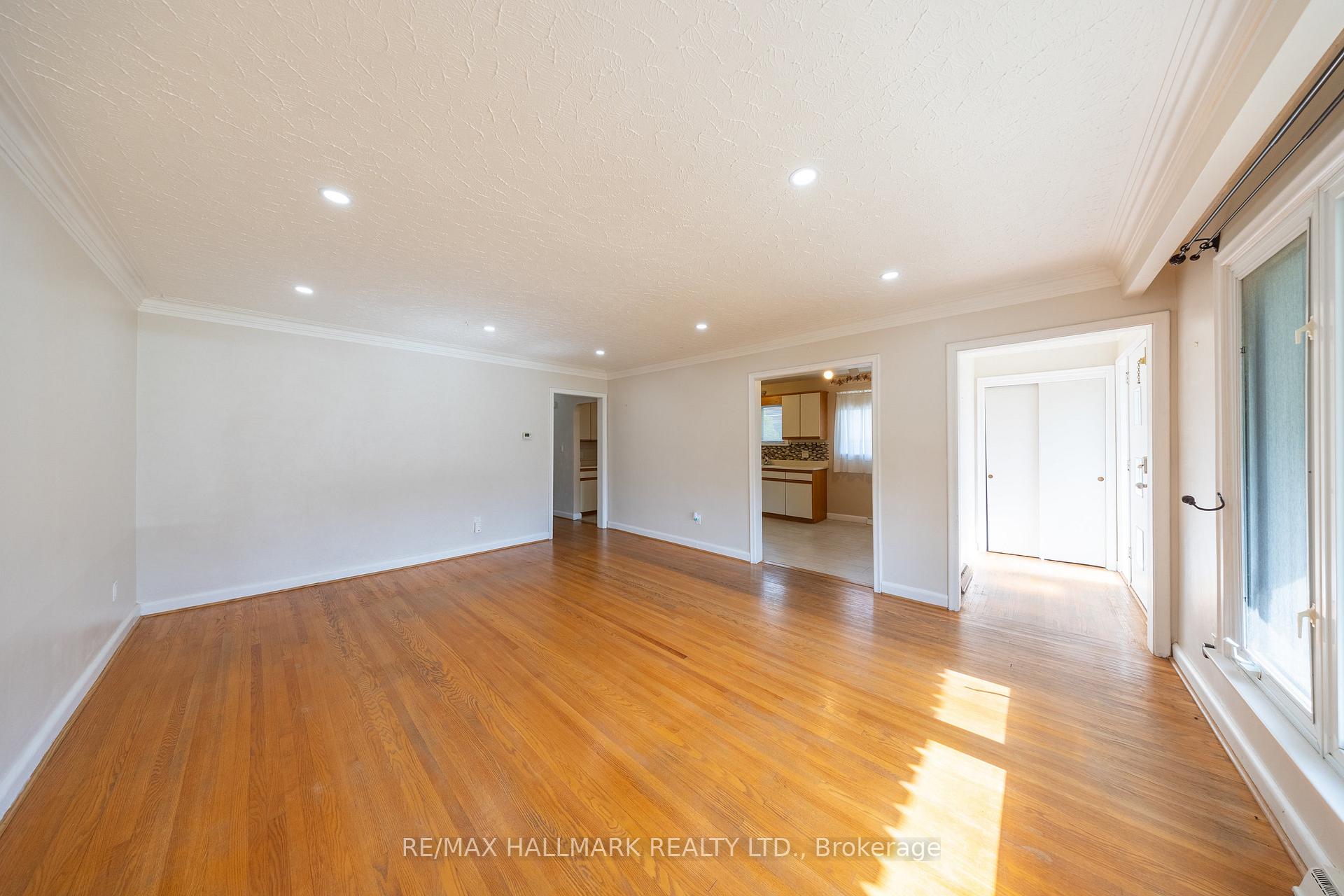 Photo 6 of Unit Main, 415 Stevenson Road N, Oshawa, McLaughlin — HOMEH