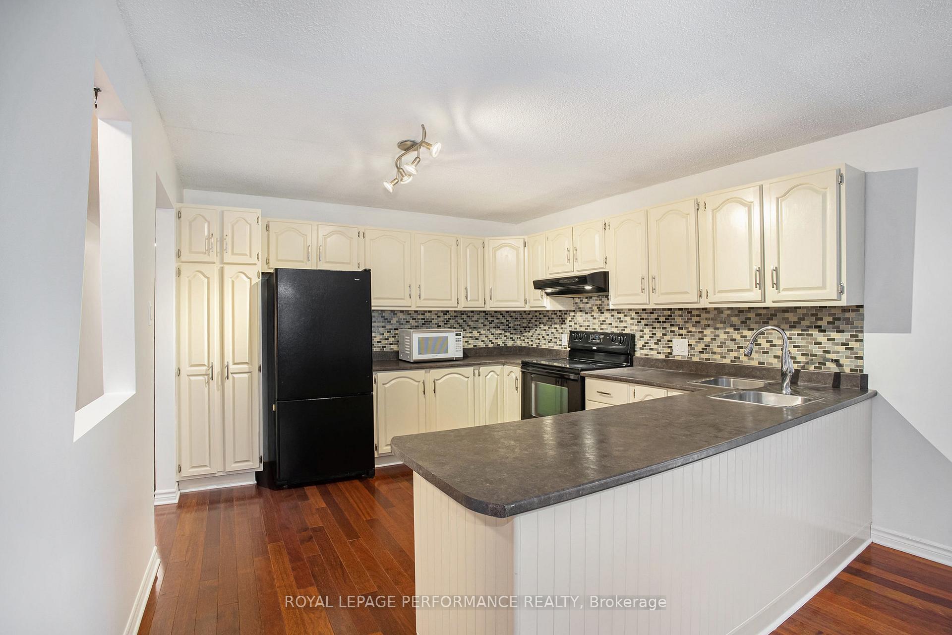 Photo 7 of 2563 Page Road, Ottawa, Chapel Hill South - Orleans Village — HOMEH