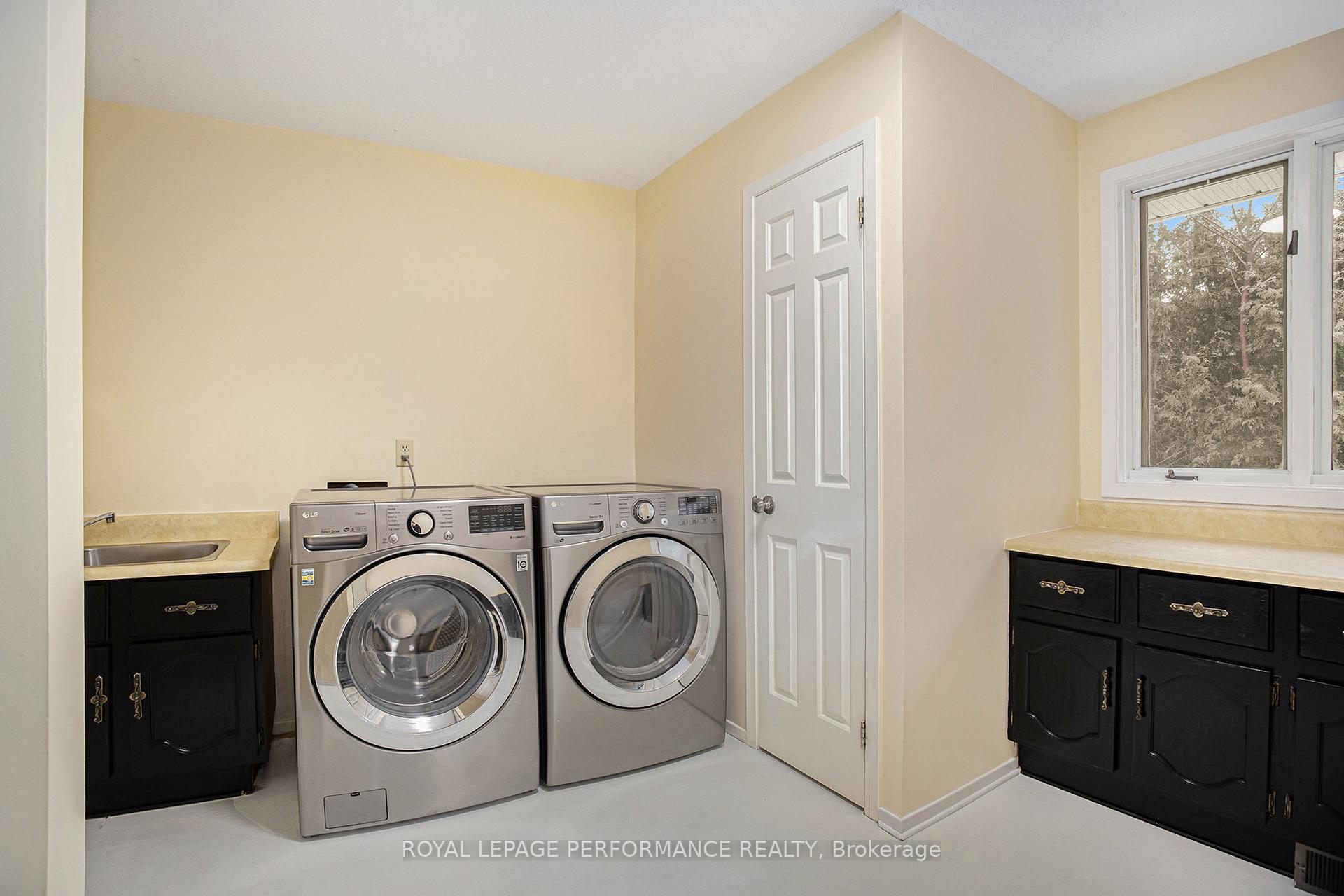 Photo 17 of 2563 Page Road, Ottawa, Chapel Hill South - Orleans Village — HOMEH