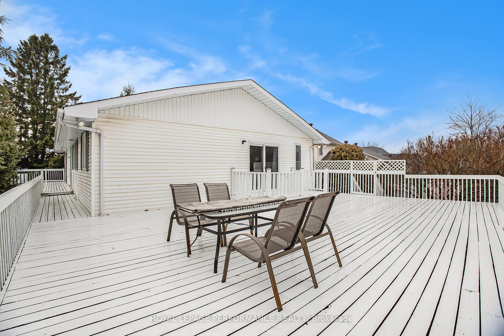 Photo 28 of 2563 Page Road, Ottawa, Chapel Hill South - Orleans Village — HOMEH