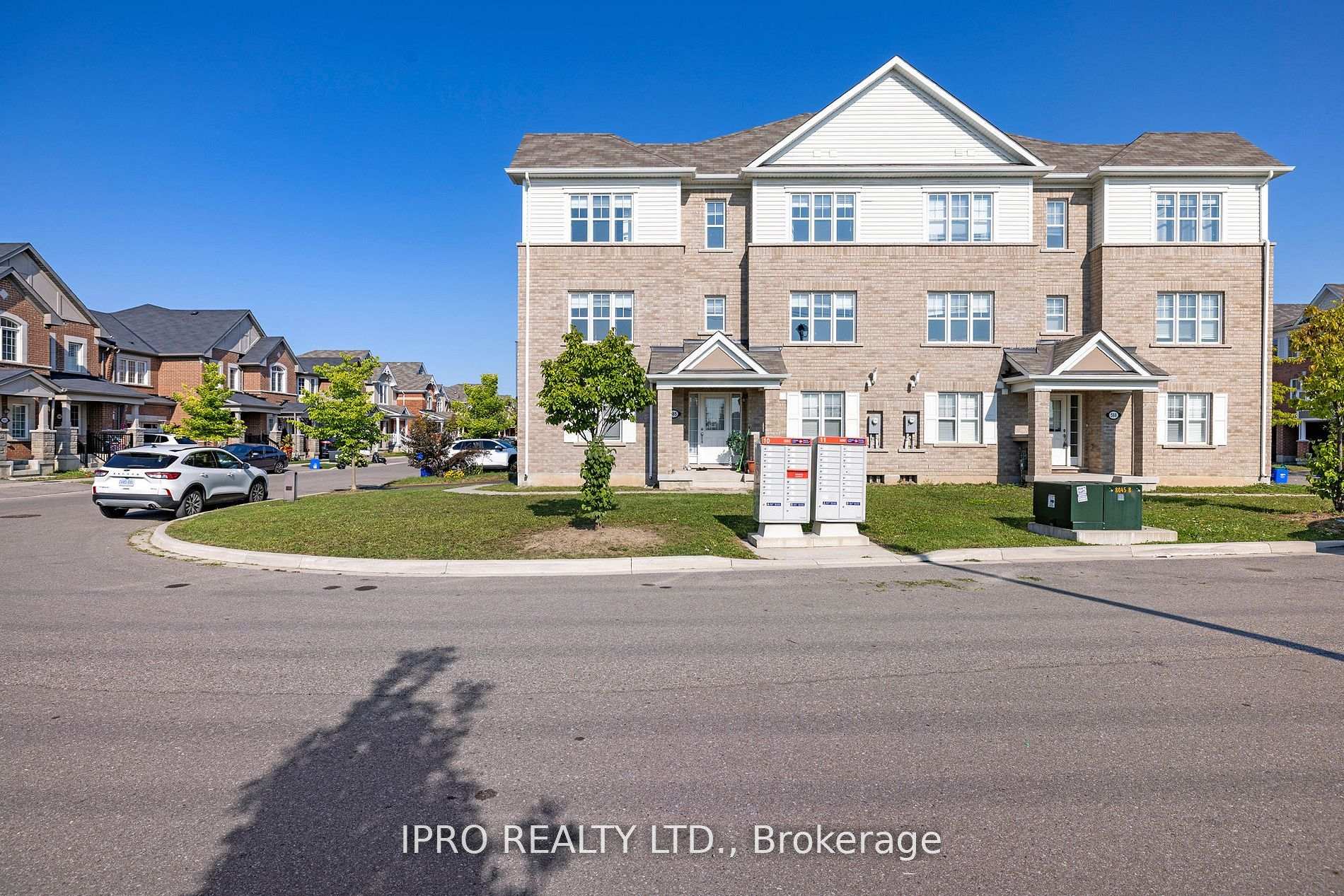 Photo 2 of 585 Laking Terrace, Milton, Clarke — HOMEH
