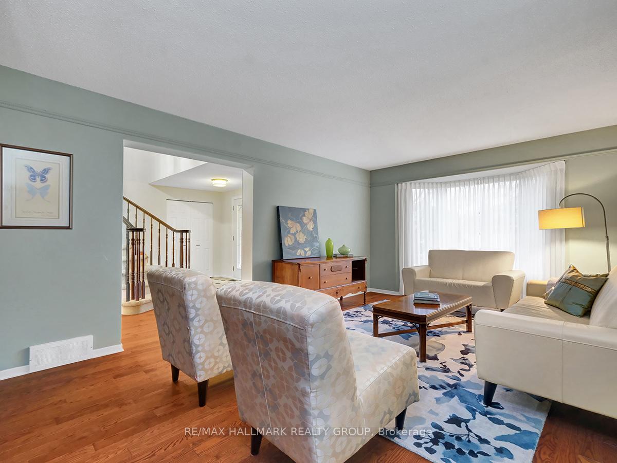 Photo 4 of 6120 Voyageur Drive, Ottawa, Convent Glen — HOMEH