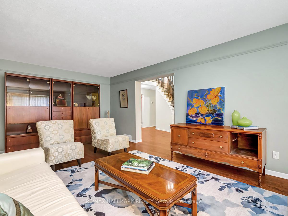 Photo 6 of 6120 Voyageur Drive, Ottawa, Convent Glen — HOMEH