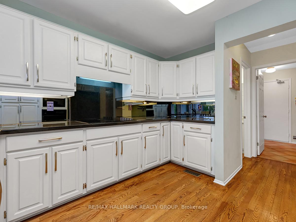 Photo 10 of 6120 Voyageur Drive, Ottawa, Convent Glen — HOMEH