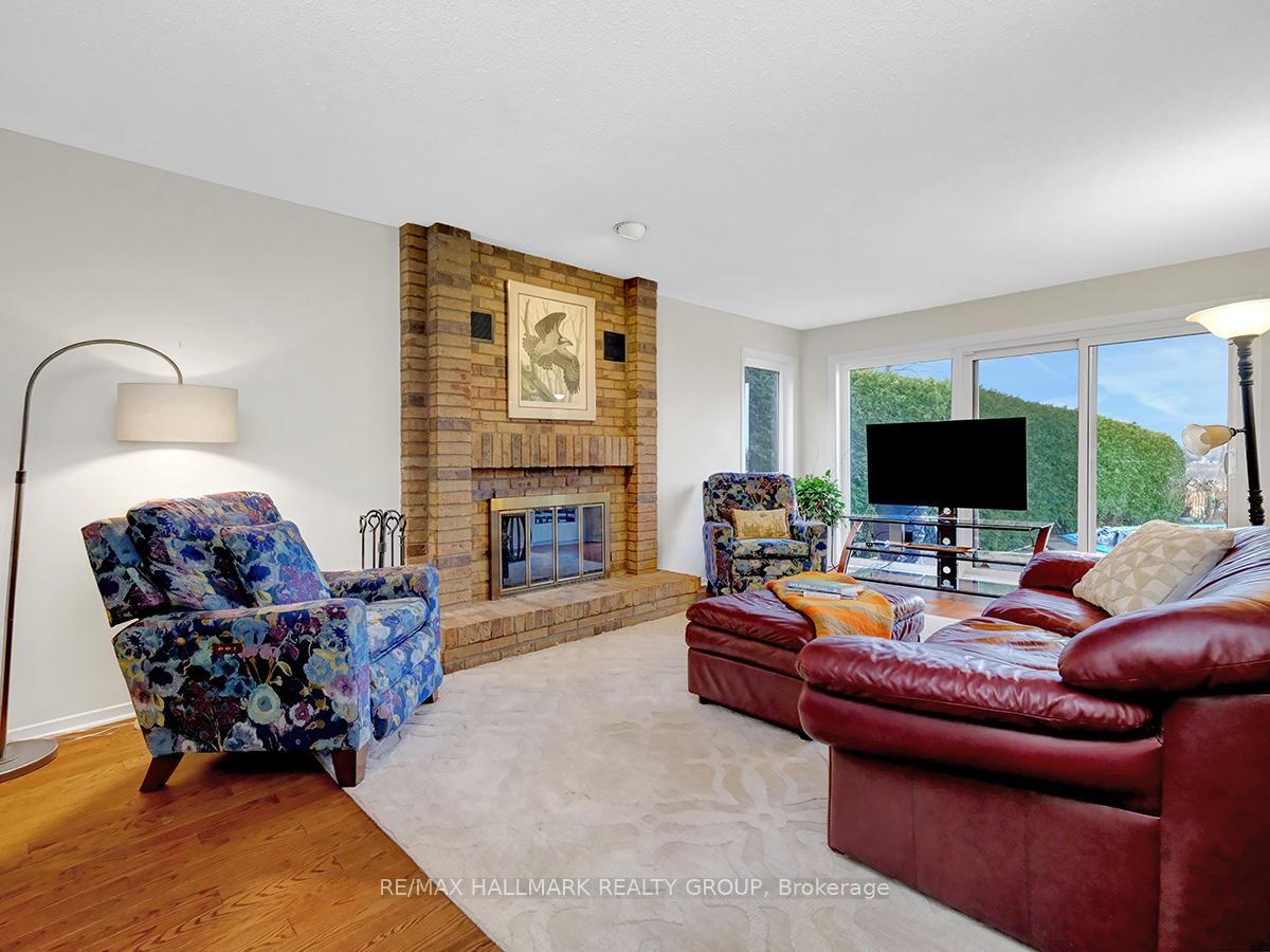 Photo 15 of 6120 Voyageur Drive, Ottawa, Convent Glen — HOMEH