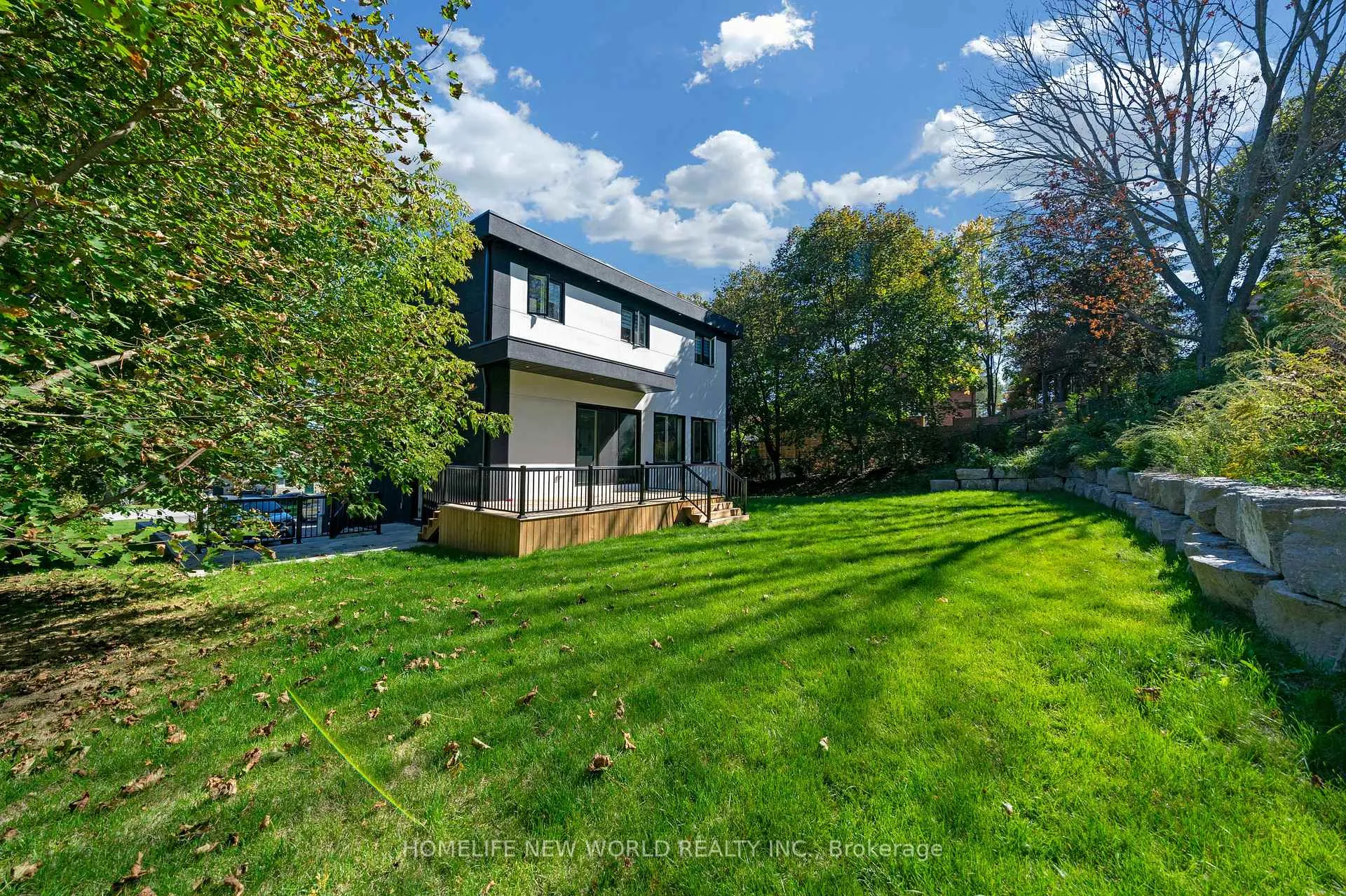 Photo 21 of 696 Hillview Crescent, Pickering, West Shore — HOMEH