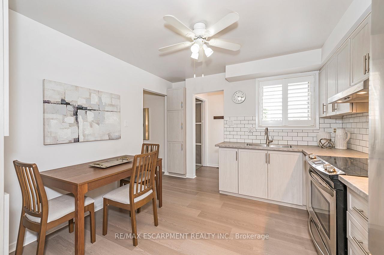 Photo 15 of 844 Hemlock Drive, Milton, Dorset Park — HOMEH