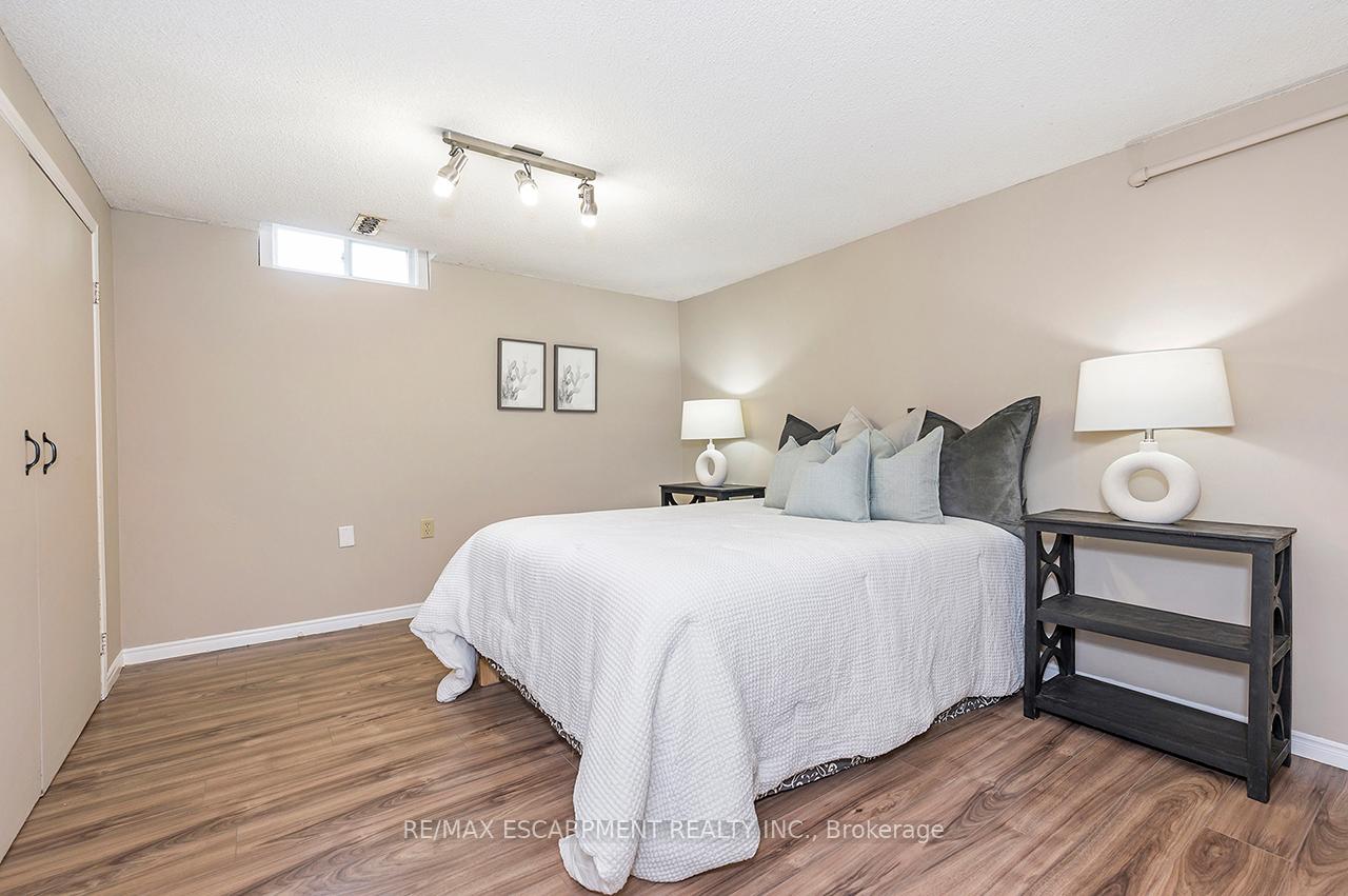 Photo 16 of 844 Hemlock Drive, Milton, Dorset Park — HOMEH