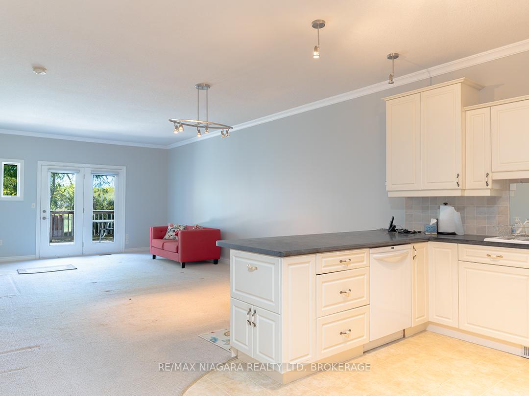 Photo 3 of 38 Maple Street, Port Colborne, Sugarloaf — HOMEH