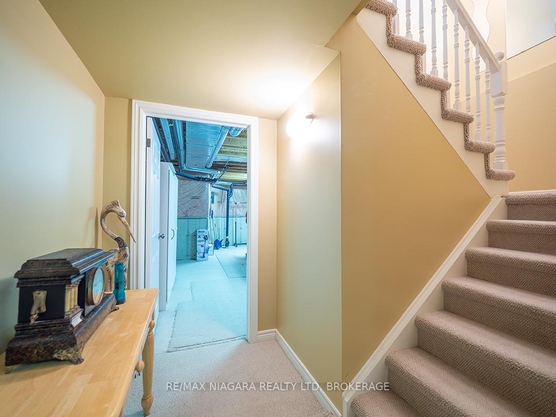 Photo 20 of 38 Maple Street, Port Colborne, Sugarloaf — HOMEH