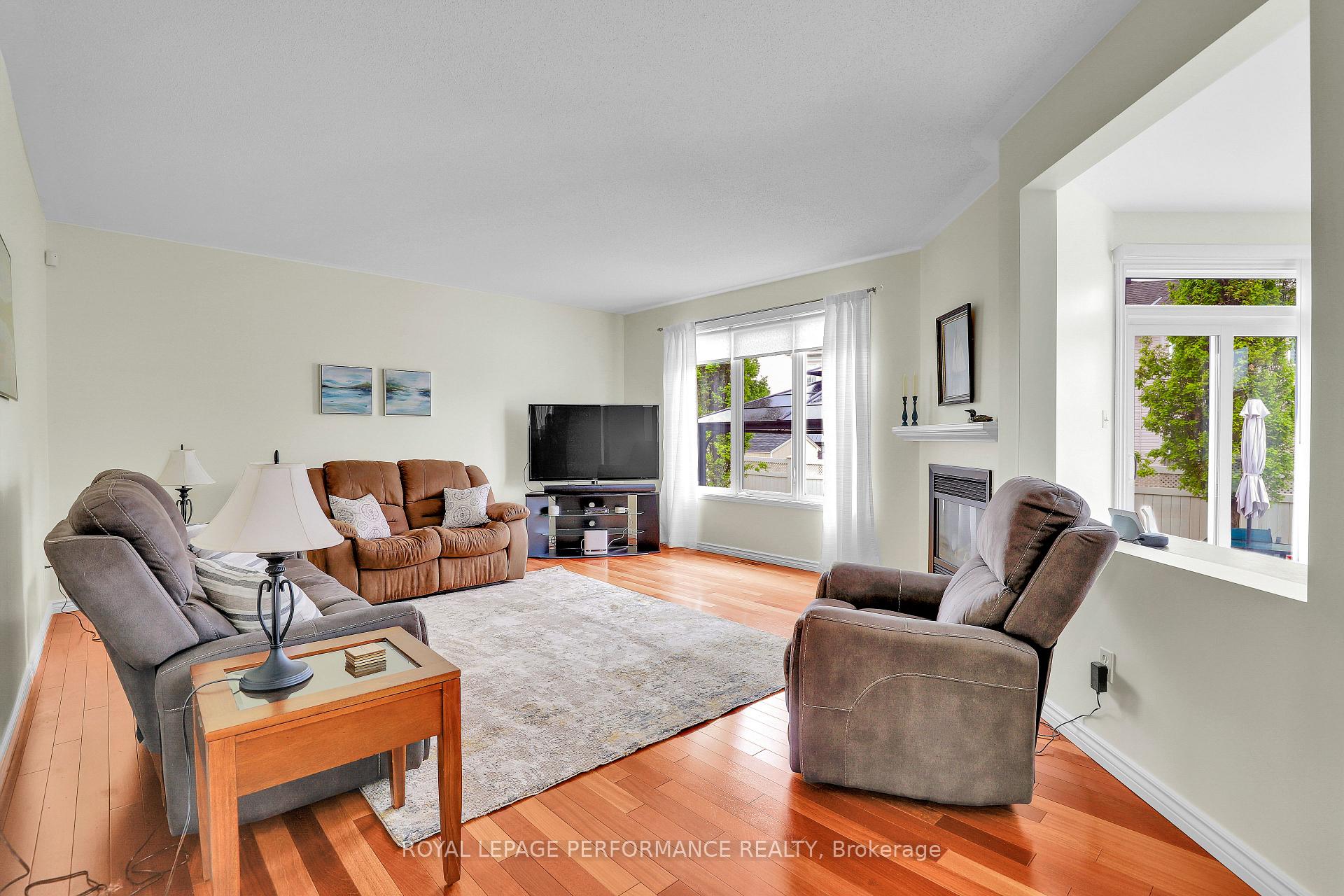 Photo 18 of 765 Schubert Circle, Ottawa, Avalon East — HOMEH