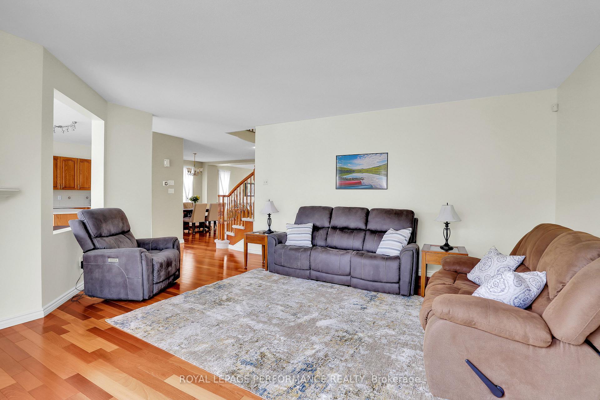 Photo 19 of 765 Schubert Circle, Ottawa, Avalon East — HOMEH