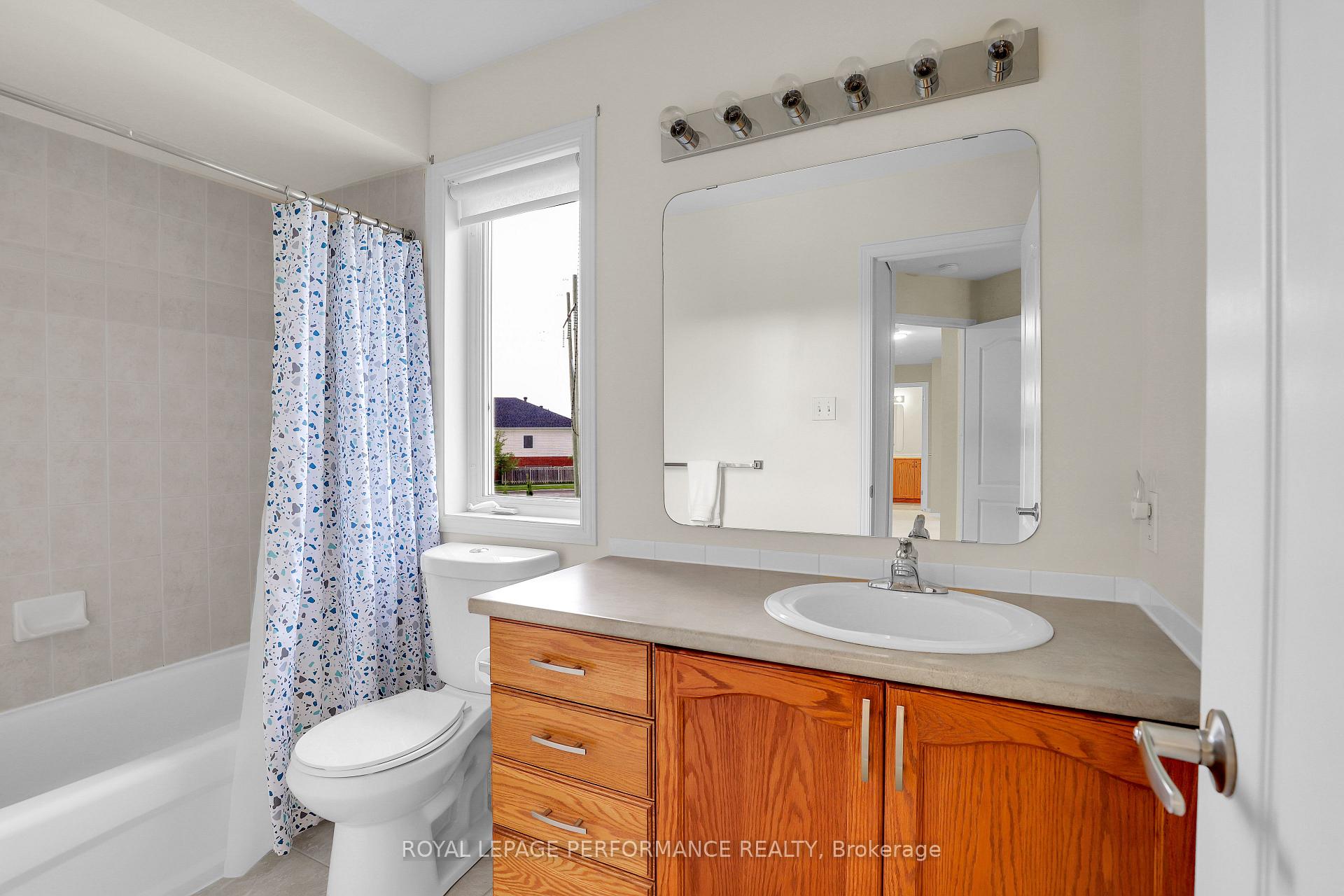 Photo 35 of 765 Schubert Circle, Ottawa, Avalon East — HOMEH