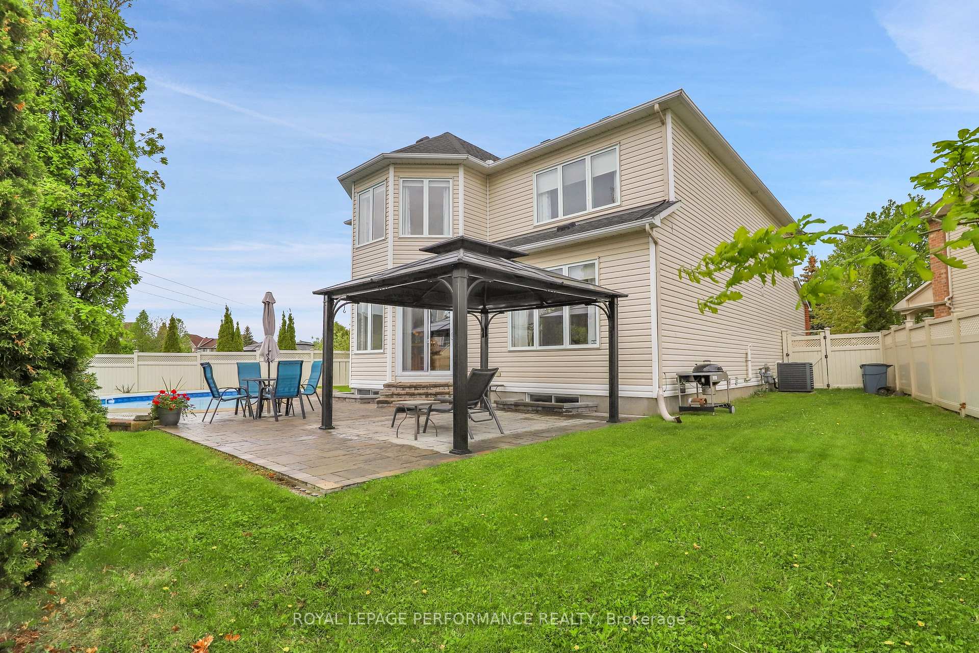 Photo 39 of 765 Schubert Circle, Ottawa, Avalon East — HOMEH