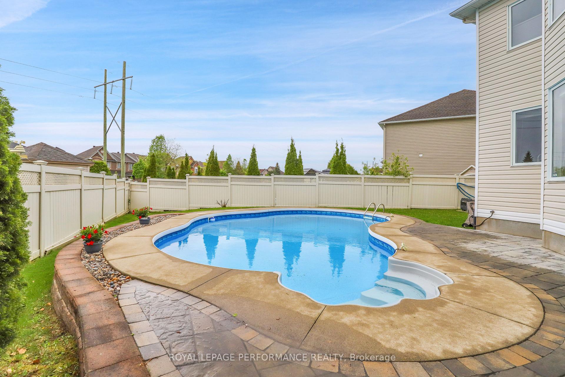 Photo 42 of 765 Schubert Circle, Ottawa, Avalon East — HOMEH