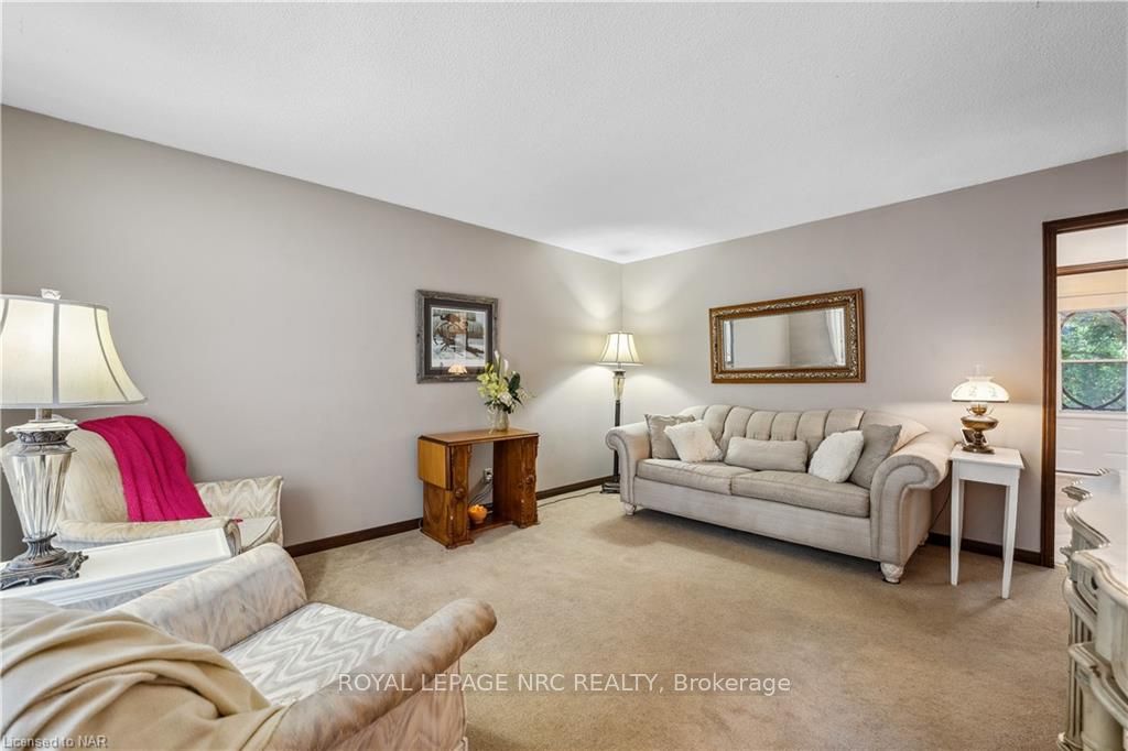 Photo 17 of 4 Fallingbrook Drive, Pelham, Fonthill — HOMEH