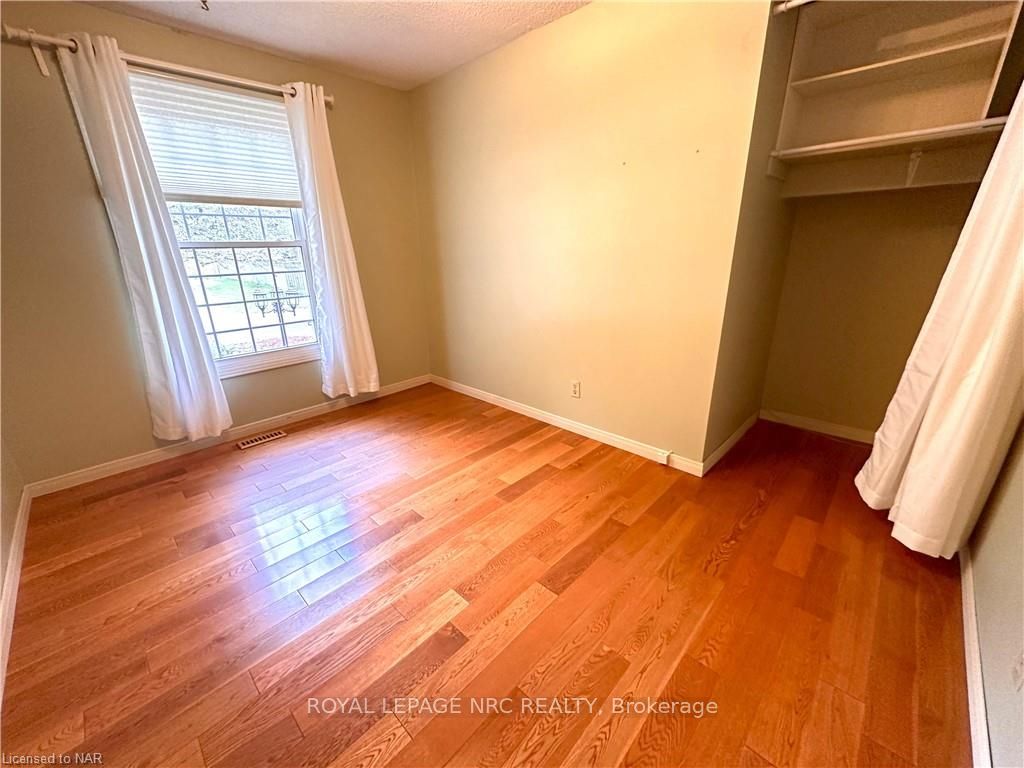 Photo 28 of 4 Fallingbrook Drive, Pelham, Fonthill — HOMEH