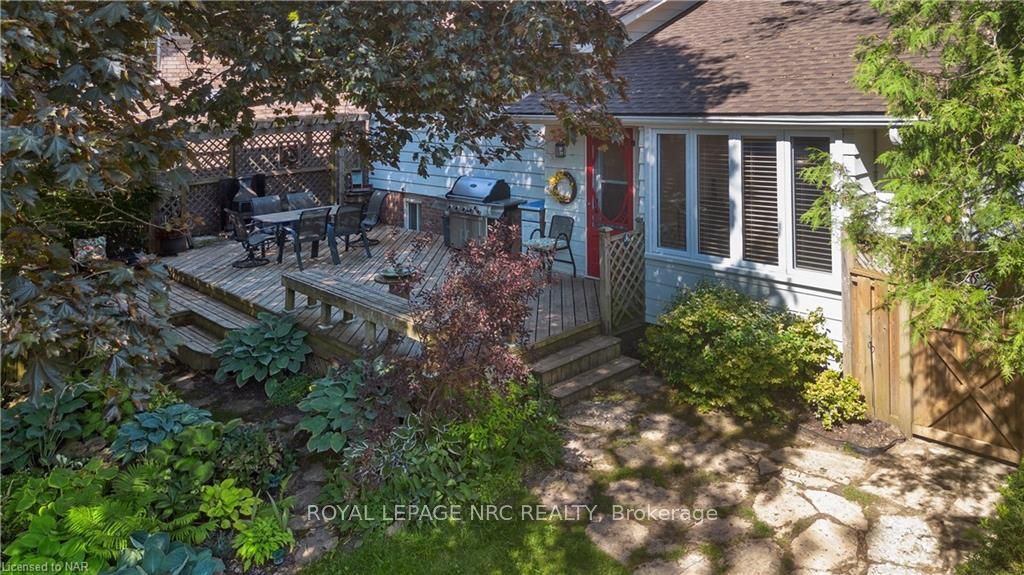 Photo 4 of 4 Fallingbrook Drive, Pelham, Fonthill — HOMEH