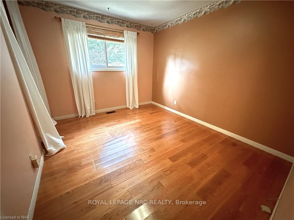 Photo 34 of 4 Fallingbrook Drive, Pelham, Fonthill — HOMEH