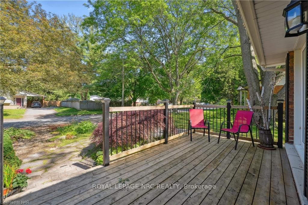 Photo 16 of 4 Fallingbrook Drive, Pelham, Fonthill — HOMEH