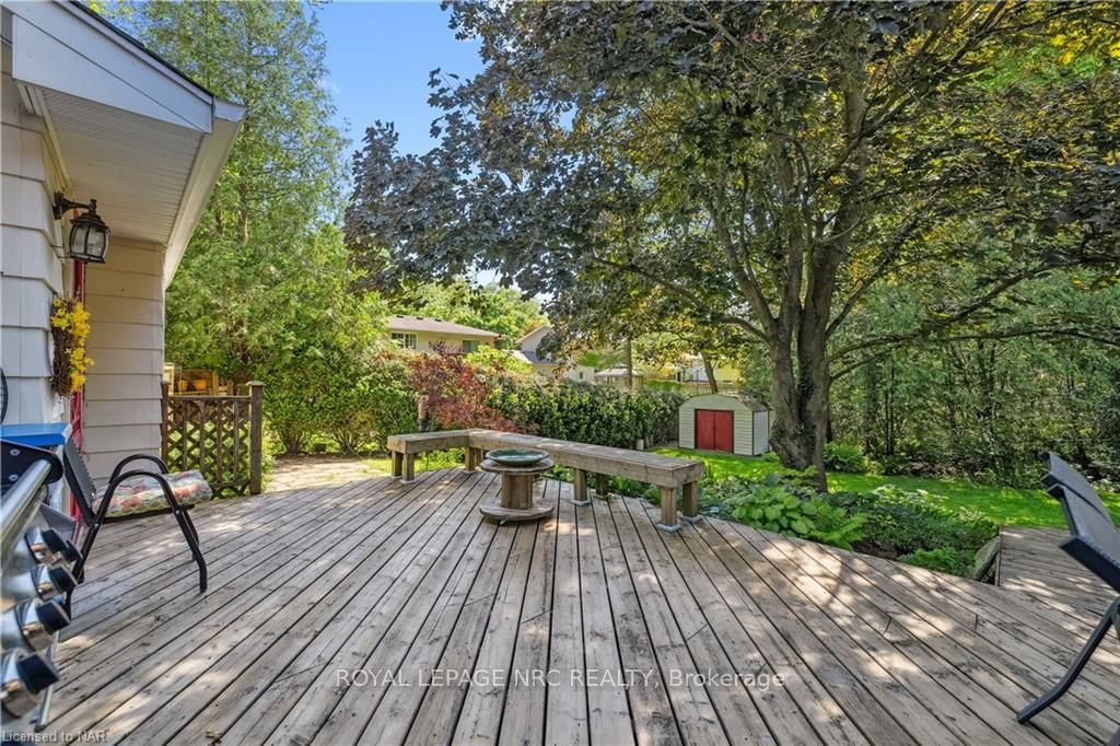 Photo 8 of 4 Fallingbrook Drive, Pelham, Fonthill — HOMEH