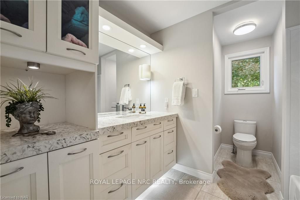 Photo 24 of 4 Fallingbrook Drive, Pelham, Fonthill — HOMEH