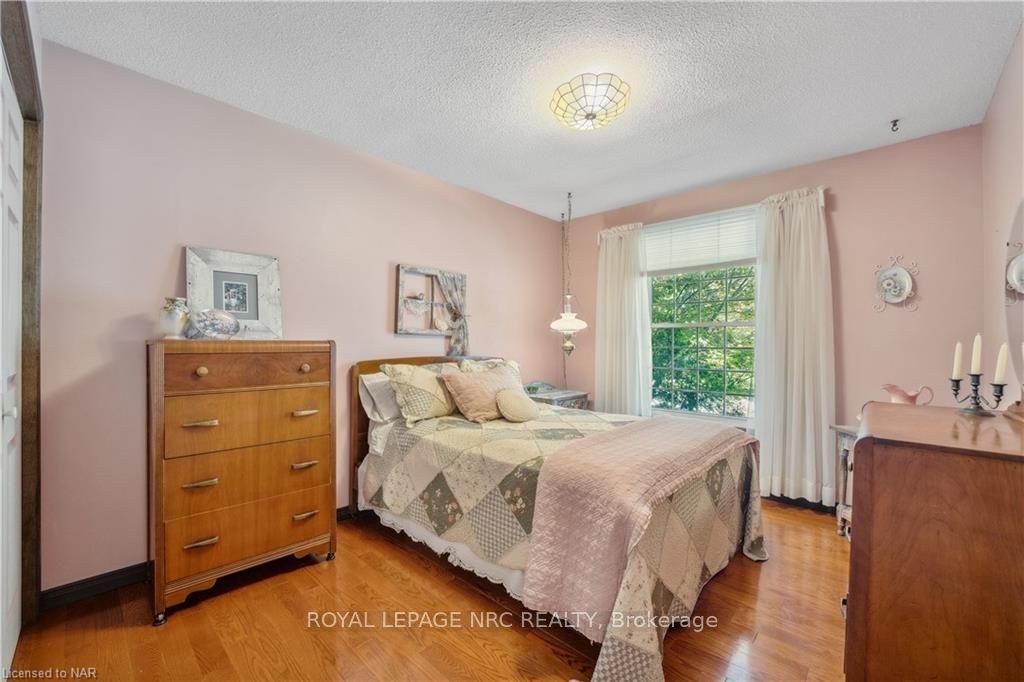 Photo 29 of 4 Fallingbrook Drive, Pelham, Fonthill — HOMEH
