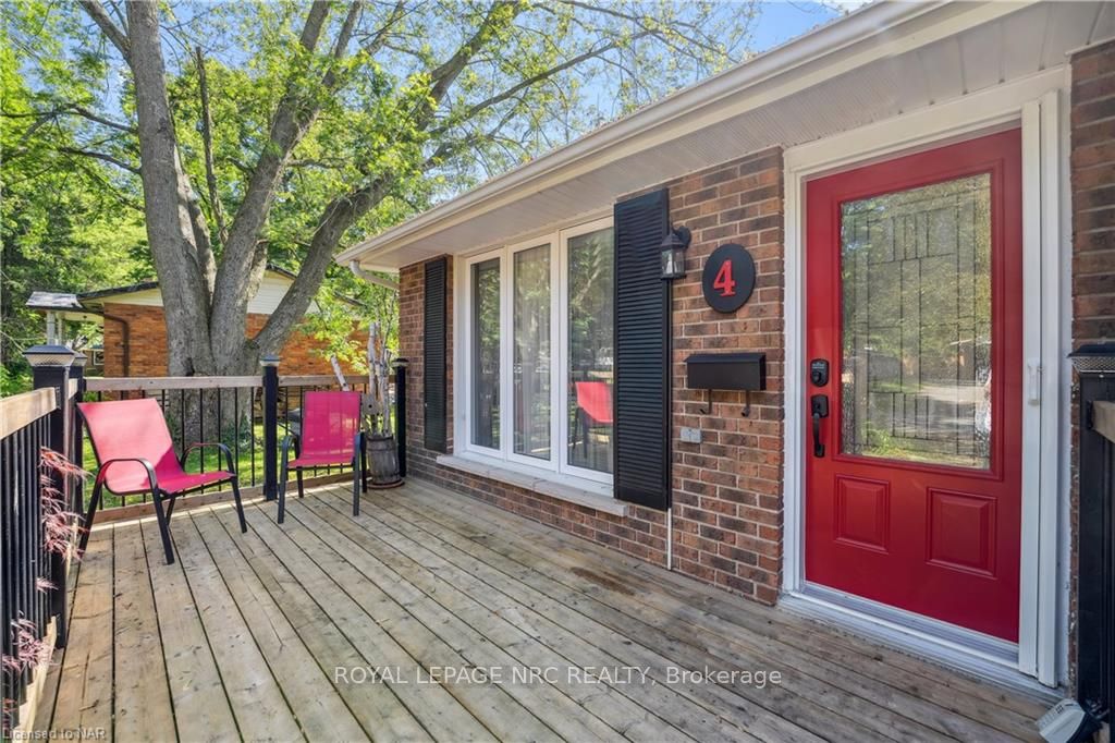 Photo 15 of 4 Fallingbrook Drive, Pelham, Fonthill — HOMEH