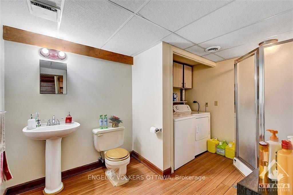 Photo 6 of 1086 Chateau Crescent, Ottawa, Orleans Wood — HOMEH