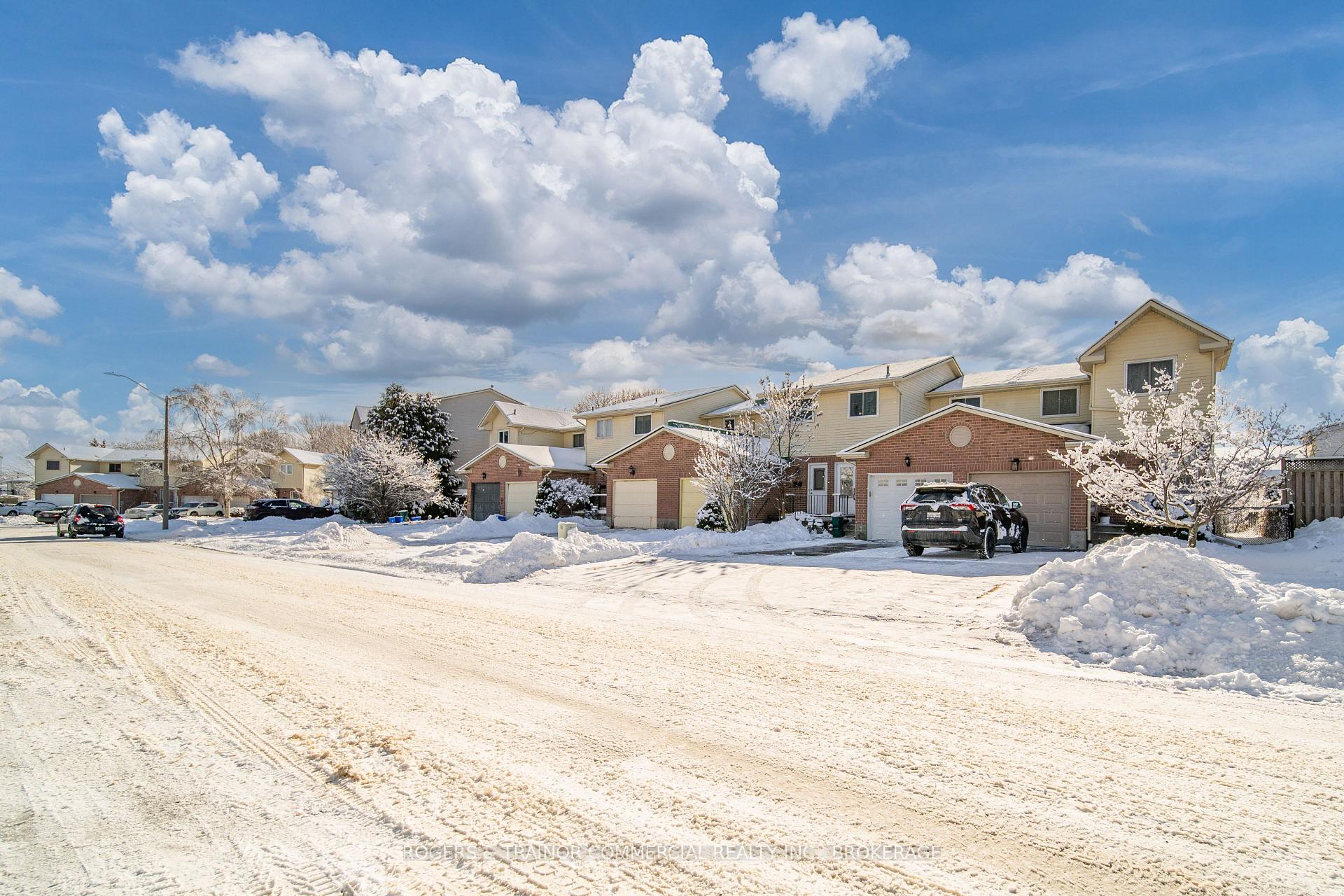 Photo 3 of 301 Melanie Avenue, Kingston, East Gardiners Rd — HOMEH