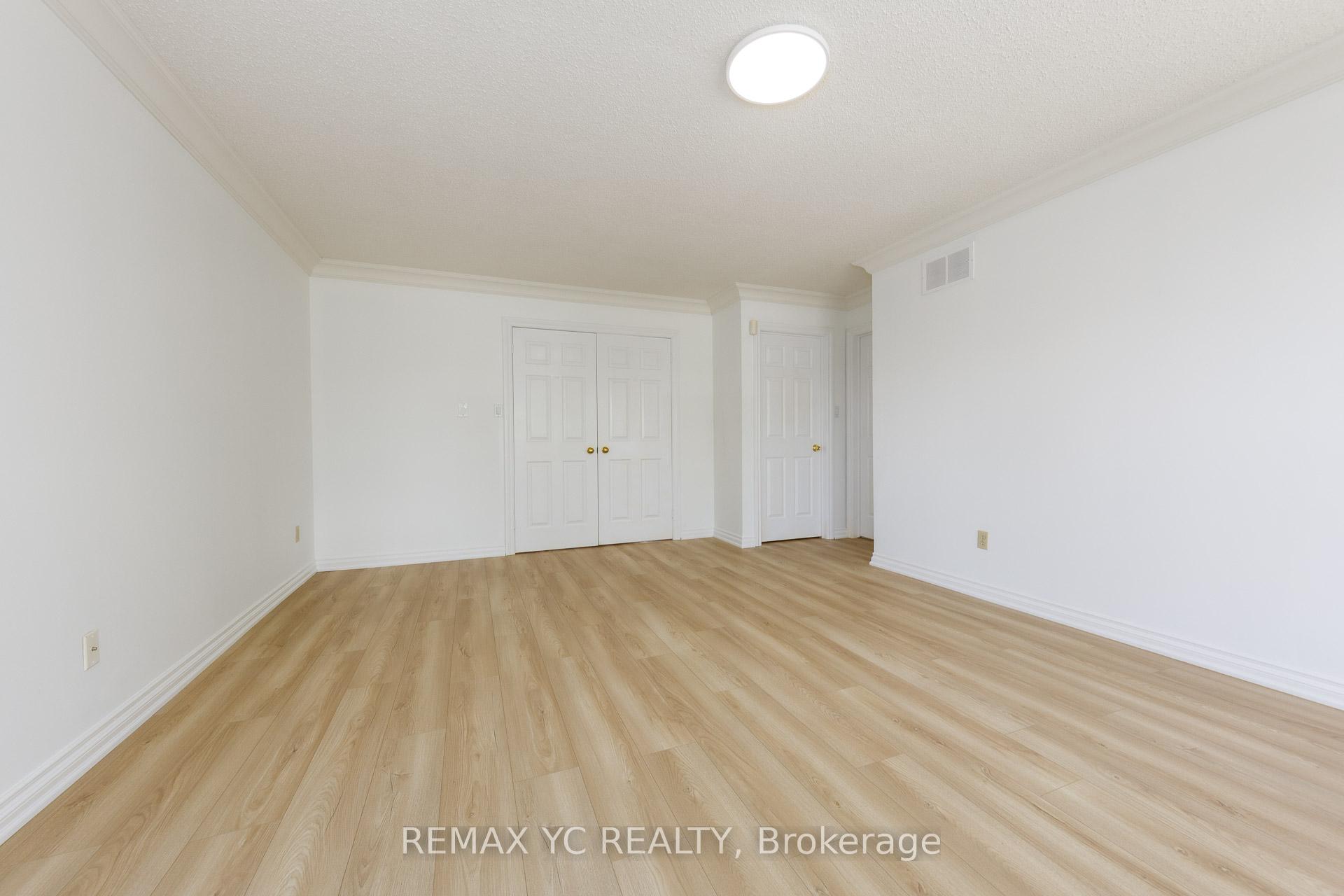 Photo 4 of 896 Darwin Drive, Pickering, Dunbarton — HOMEH
